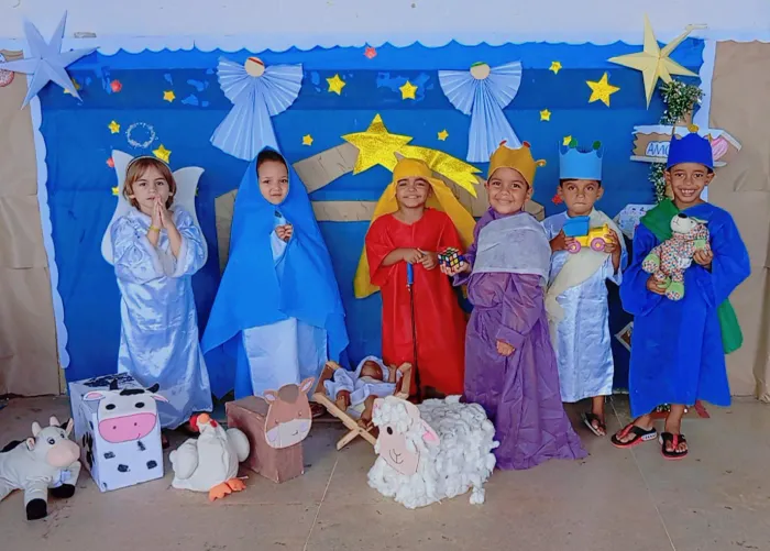 Alunos da Rede Municipal de Ensino apresentam cantata natalina no Shopping Mangabeira