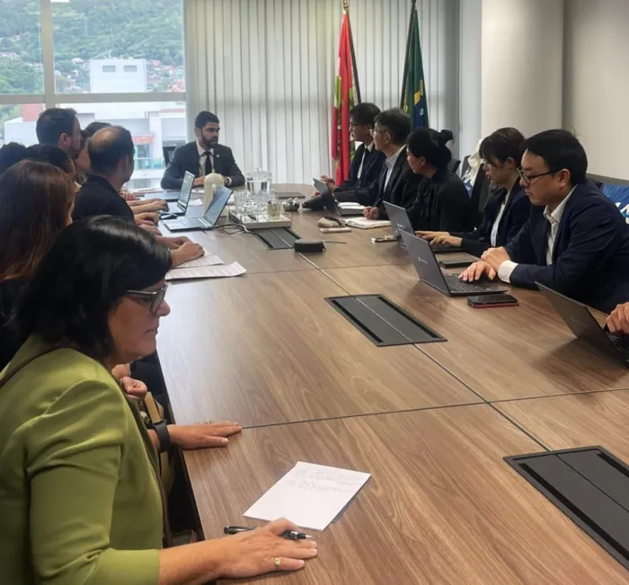 IMA apresenta modelo catarinense de licenciamento ambiental para representantes do BNDES e do Banco Japonês