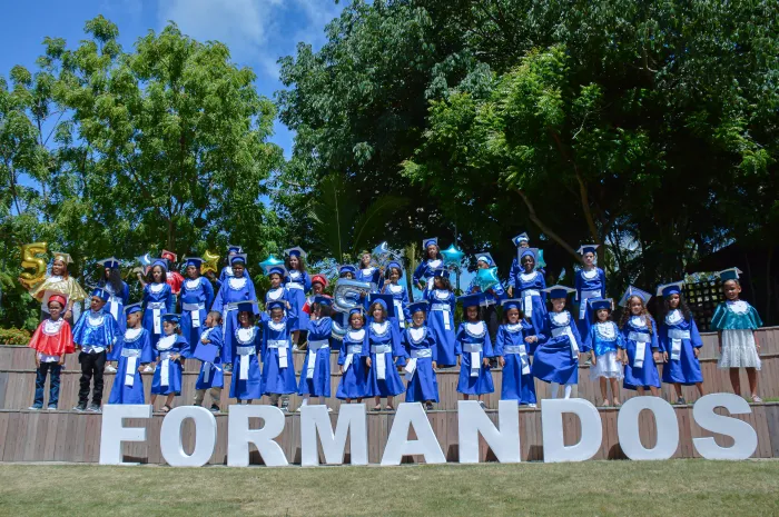 Alunos da rede municipal participam de solenidade de conclusão do Ensino Fundamental