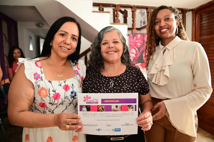 Governo Municipal certifica mulheres em cursos que estimulam o empreendedorismo