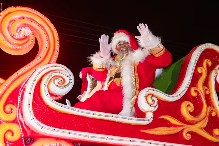 Luzes, música e encanto: Bertioga recebe a 7ª edição da Parada de Natal neste sábado (20)