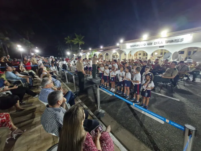 Crianças do Projeto Davi participam do Concerto de Natal do 1º Grupamento de Engenharia e Construção