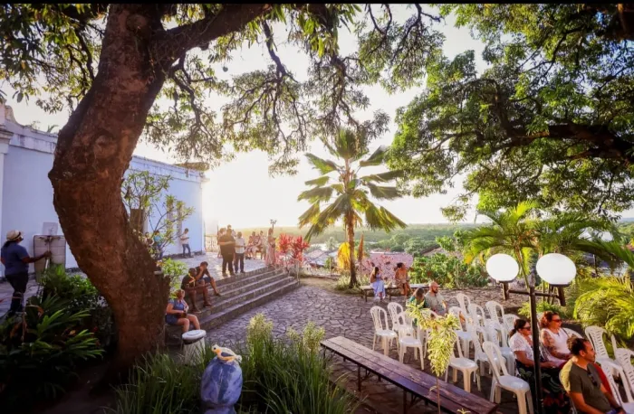 Sol Maior apresenta Sexteto Brassil na programação de fim de ano