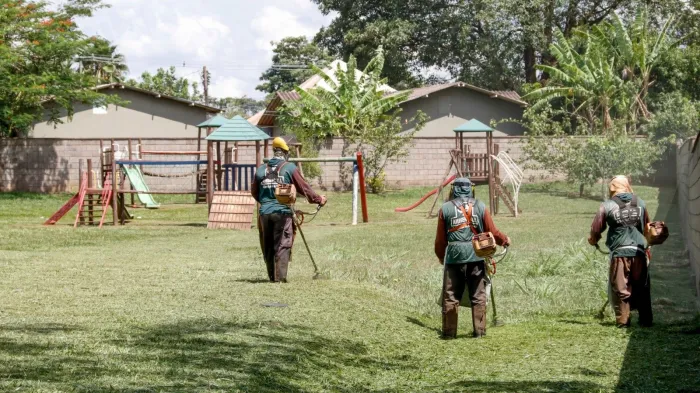 Mutirão de Limpeza avança também pelas escolas municipais