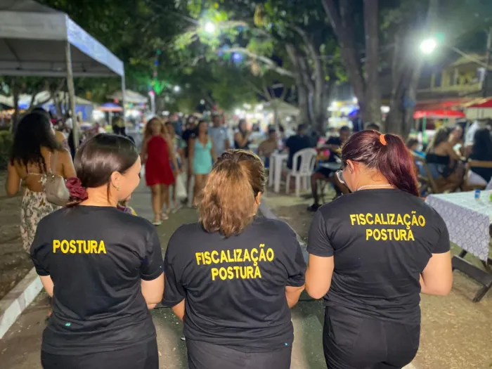 Postura: Inscrições para ambulantes que desejam atuar no Réveillon começam na segunda-feira,15