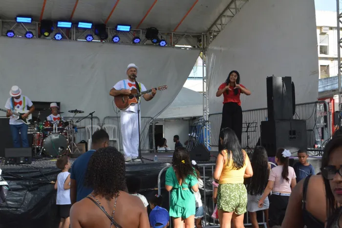 Natal Encantado garante acessibilidade com intérprete de Libras durante programação