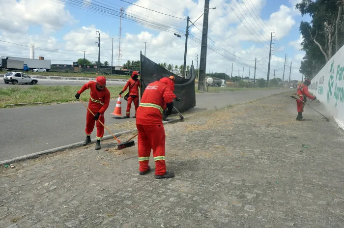 Emlur realiza serviços de conservação e coleta em diversos bairros da Capital