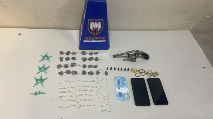 Ação policial resulta na apreensão de arma, munições e drogas em Guarapari