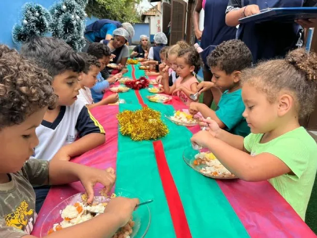 Educação de São Sebastião promove cardápio especial de Natal nas escolas e creches municipais