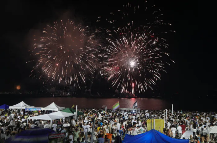 Queima de fogos na praia do Flamengo em 2025 - Lucíola Vilela / Riotur