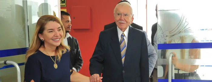 Iracema Vale recebe José Sarney em visita de cortesia à Assembleia Legislativa