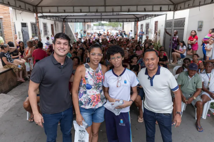 Governo do Estado entrega 570 óculos de grau em São Luís