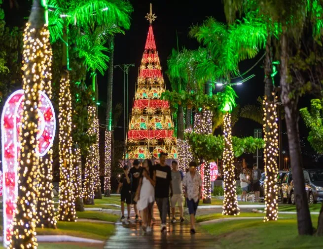 Decoração de Natal de São Sebastião alcança 100% de aprovação do público, aponta pesquisa do Observatório de Turismo