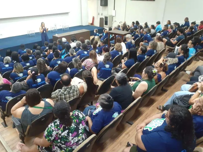 Sedurb faz avaliação dos resultados de 2025 da Feira Móvel em reunião com expositores