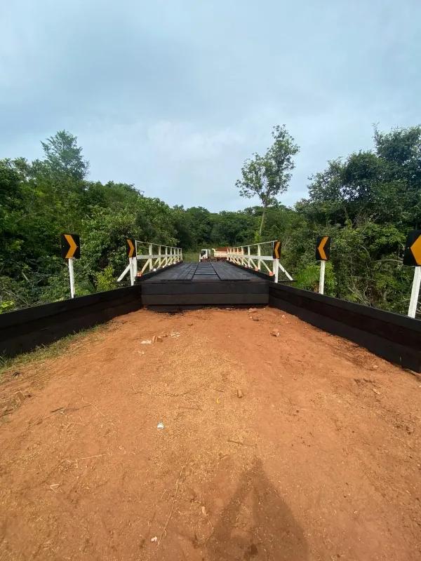 Trânsito é liberado na nova ponte da Fazenda Lageado após vistoria do Secretário de Infraestrutura e Serviços
