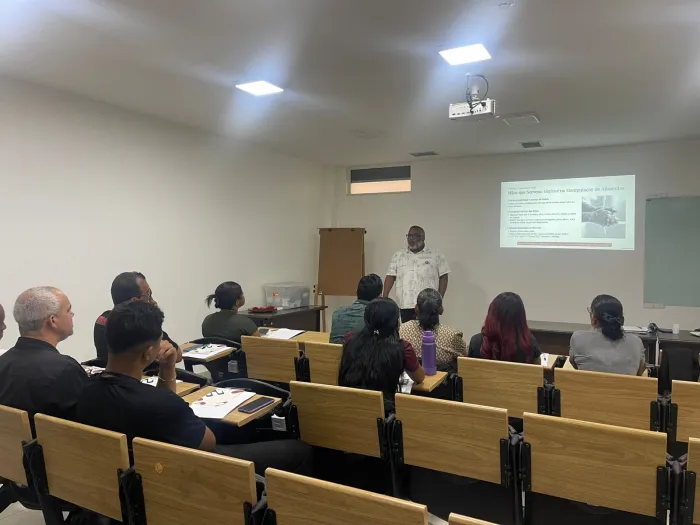 Elena realiza primeiro curso de Garçom e Serviços de Copa visando à excelência no atendimento 