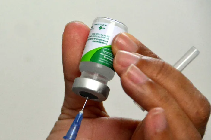 Prefeitura ajusta funcionamento dos pontos móveis de vacinação durante o feriado de Natal