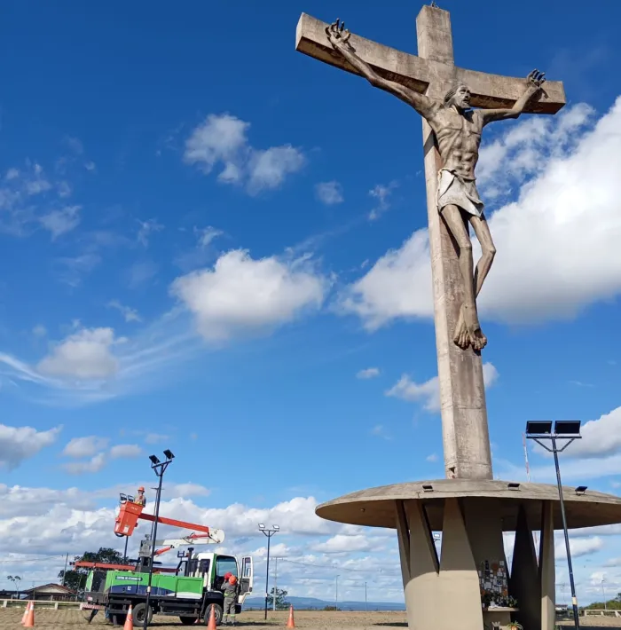 Prefeitura inaugura iluminação cênica no Cristo de Mário Cravo nesta terça-feira, 23