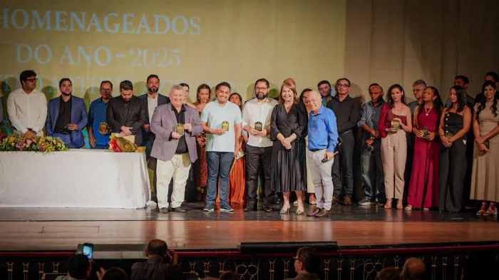 Teatro Arthur Azevedo homenageia Fapema pelo apoio à criação da Orquestra Filarmônica do Maranhão