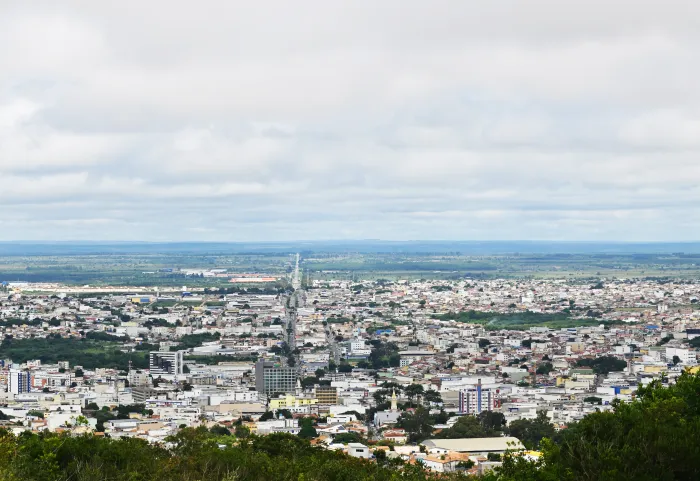 Tempo em Vitória da Conquista permanece estável e sem previsão de chuva para os últimos dias do ano, aponta Inmet