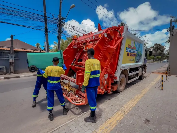 Mutirões, reciclagem e cuidado com a cidade marcam a limpeza urbana de Lauro de Freitas em 2025