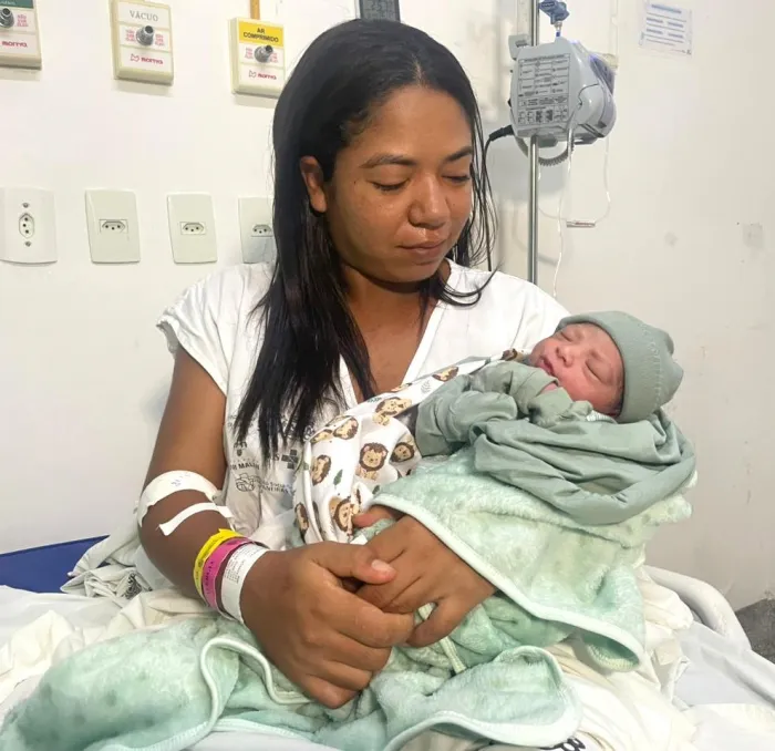 Um menino foi o primeiro bebê nascido no hospital Dom Malan em Petrolina em 2026