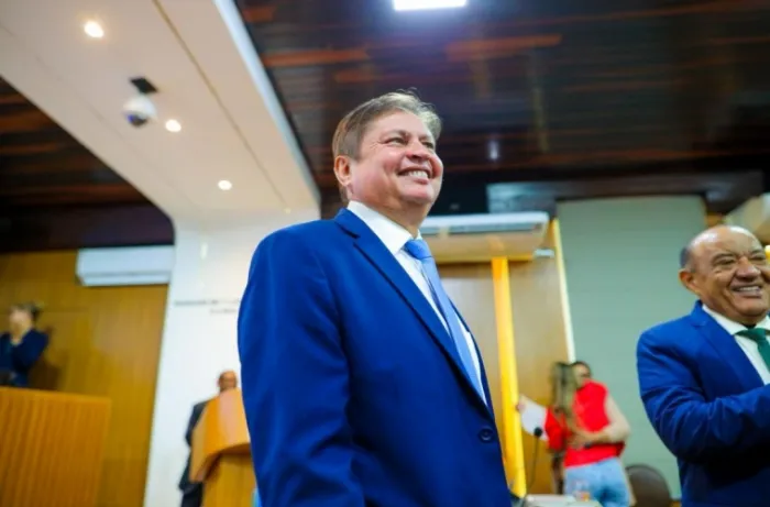 Marcelo Poeta sugere transparência na oferta de alimentação especial na Rede Municipal de Saúde