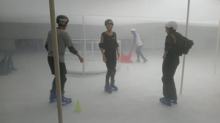 Maior pista itinerante de patinação no gelo do Brasil estreia em Petrolina nesta terça-feira