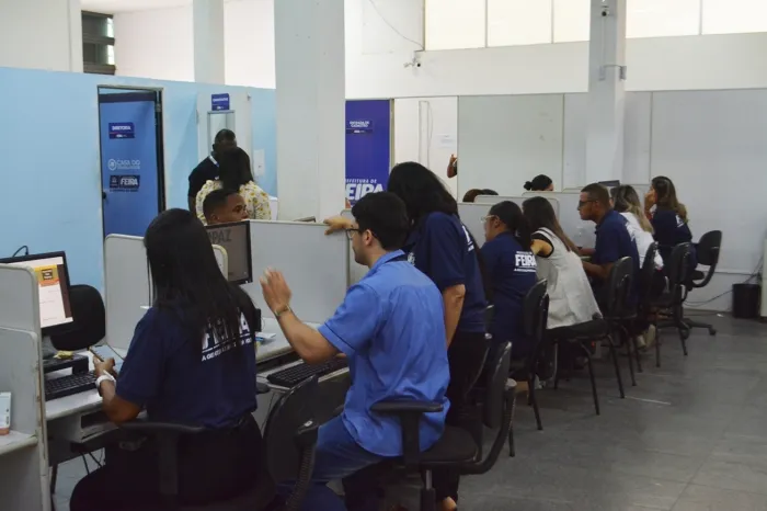 Atendente de farmácia, serralheiro e repositor estão entre as vagas de emprego desta terça-feira (06)