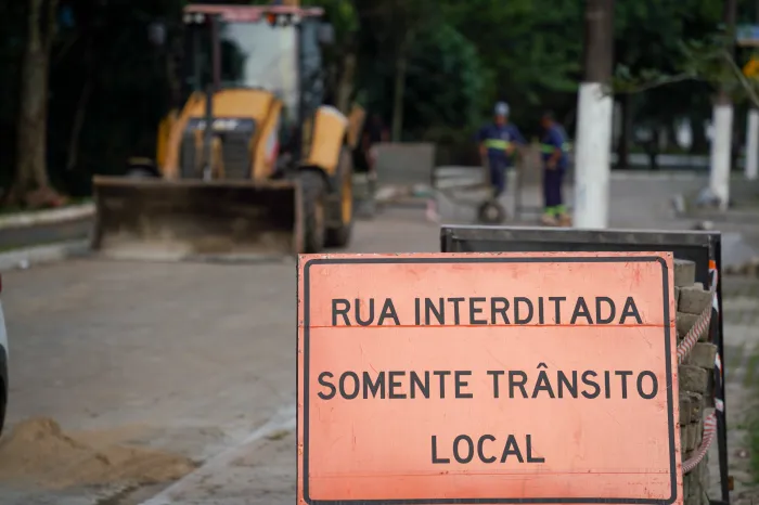 Setran realiza interdição para execução de obra emergencial da Sabesp