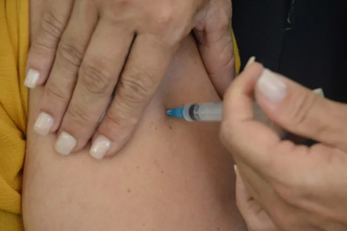 Prefeitura orienta sobre vacinação antirrábica preventiva e pós-exposição