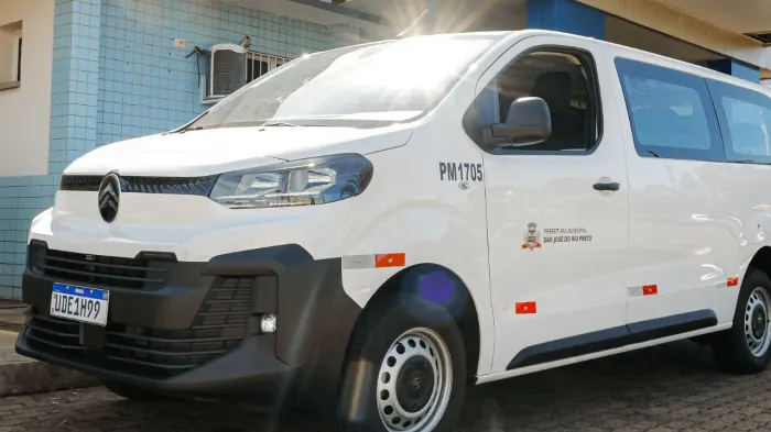 UBS São Deocleciano recebe van nova com 11 lugares