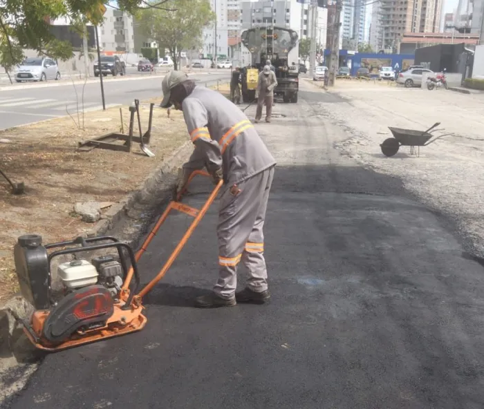 Mais de 20 bairros de João Pessoa recebem serviços de manutenção da Seinfra nesta quinta-feira