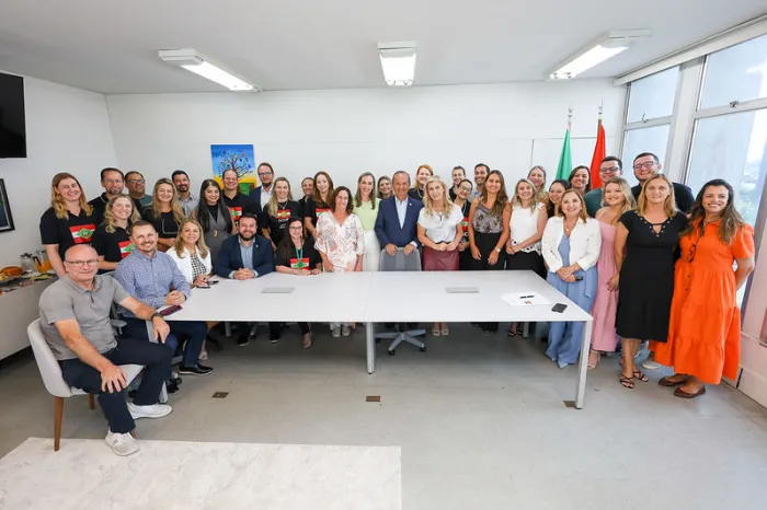 Governo do Estado estrutura ensino superior e fortalece Universidade Gratuita