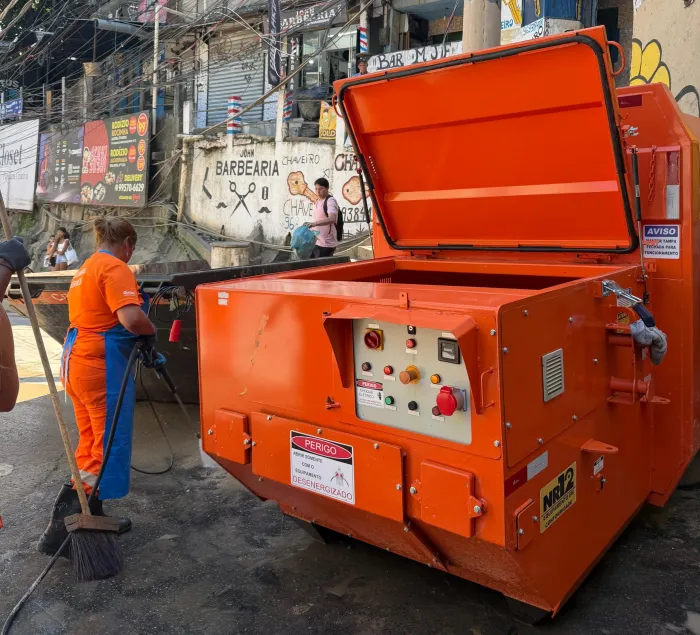 Comlurb inaugura mais dois ecopontos na Rocinha