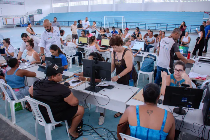 Tranquilidade e organização marcam credenciamento dos ambulantes para a Mica Lauro