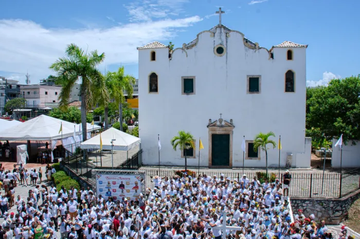 Cultura, fé e tradição marcam o Cortejo Cultural em homenagem a Santo Amaro de Ipitanga em Lauro de Freitas