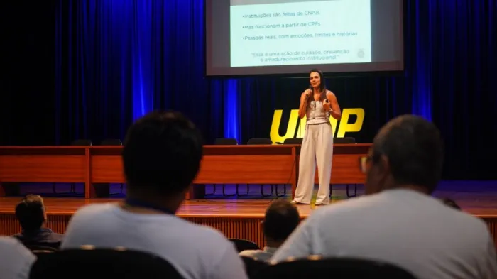 Prefeitura de Araçatuba promove treinamento sobre saúde mental no trabalho