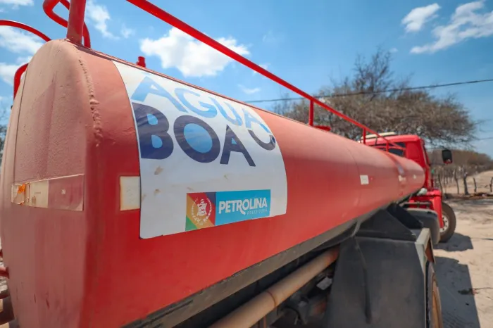 Distribuição de água e perfuração de poços reforçam segurança hídrica na zona rural de Petrolina