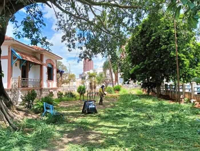 Sosp faz a roçagem de importantes pontos históricos e recupera vias de Araçatuba