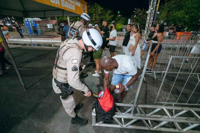 Mica Lauro garante segurança e tranquilidade aos foliões no primeiro dia da festa