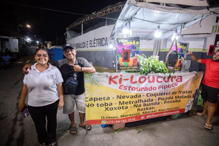 Mica Lauro garante renda extra para os ambulantes que atuam dentro do circuito da festa