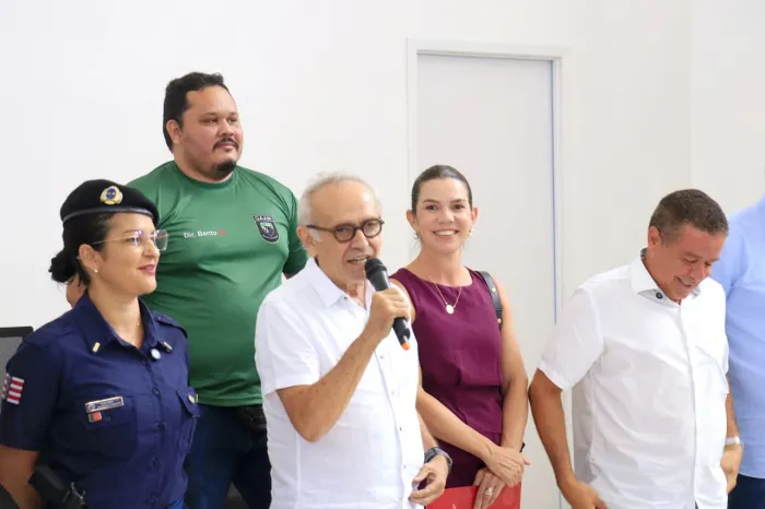 Cícero Lucena anuncia aumento de mais de 8% para guardas civis metropolitanos de João Pessoa