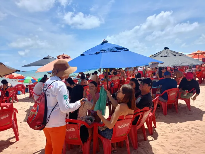‘Amigos da Praia’ da Emlur leva ações educativas com tenda itinerante para o Bessa