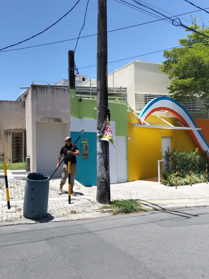 Prefeitura de Lauro de Freitas realiza Operação Visão Limpa e intensifica combate à poluição visual na cidade