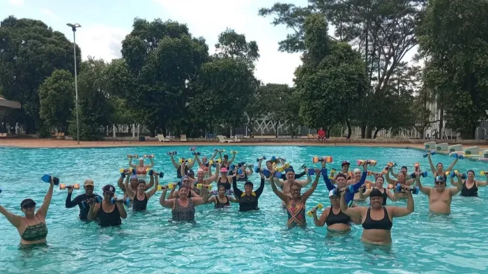 Piscinas municipais são alternativas para esporte e lazer