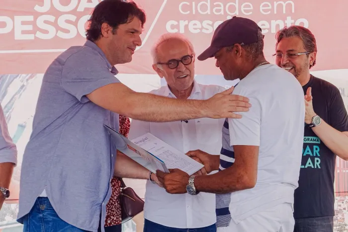 Cícero Lucena celebra mais de 700 famílias beneficiadas com Compra Assistida e Cuidar do Lar