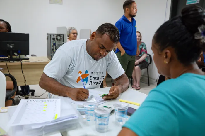 Programa leva serviços essenciais para comunidade de Itinga em ação integrada com a Prefeitura de Lauro de Freitas