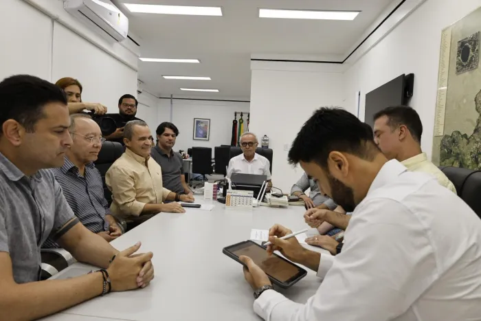 Cícero Lucena autoriza início de projetos para restauro da Igreja São Frei Pedro Gonçalves e reforça ações no Centro Histórico