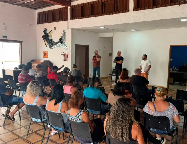 Prefeitura de São Sebastião fortalece diálogo com ambulantes e comerciantes no Centro Histórico